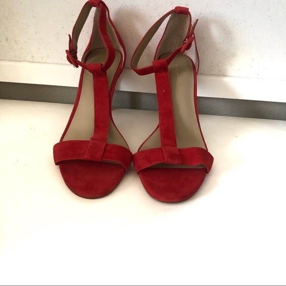 Ann Taylor red suede pointed toe ankle strap heel - Picture 2 of 11